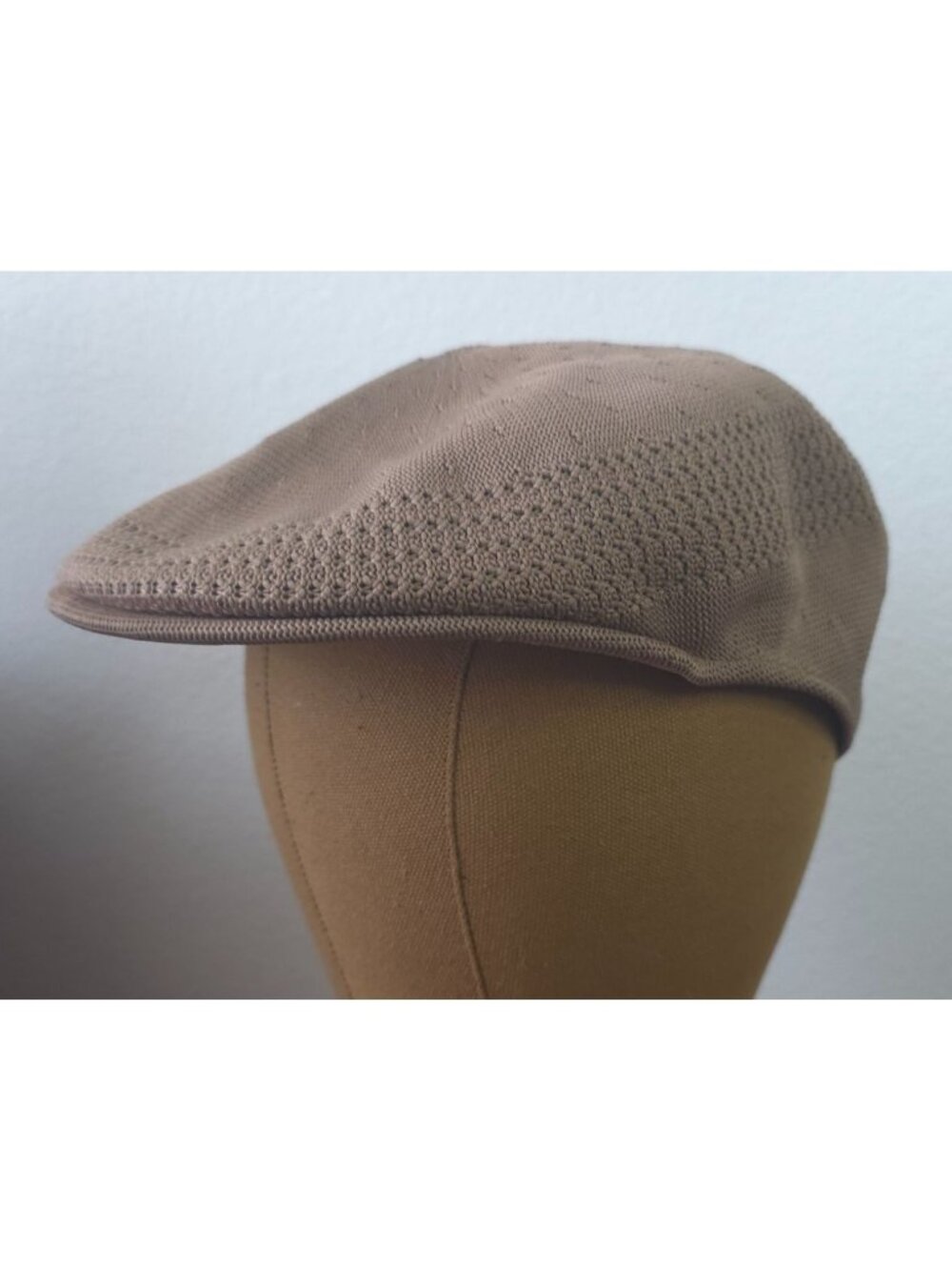Kangol Tropic Beige Ventair Flat 504 Cap Hat Men's X-Large (7-5/8) - 0290BC02